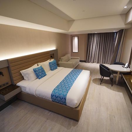 Bayprime Hotel Paranaque City Dış mekan fotoğraf