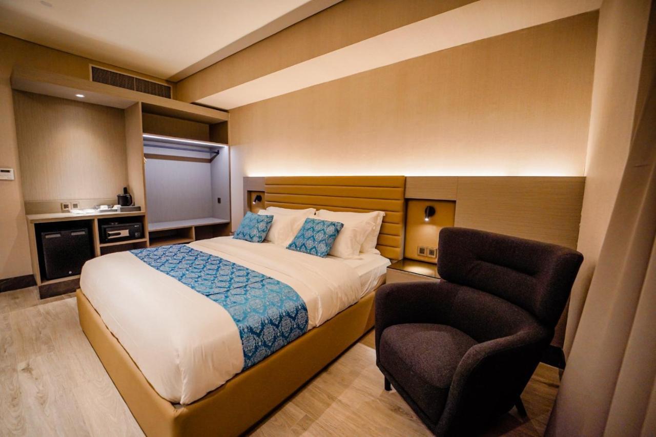 Bayprime Hotel Paranaque City Dış mekan fotoğraf